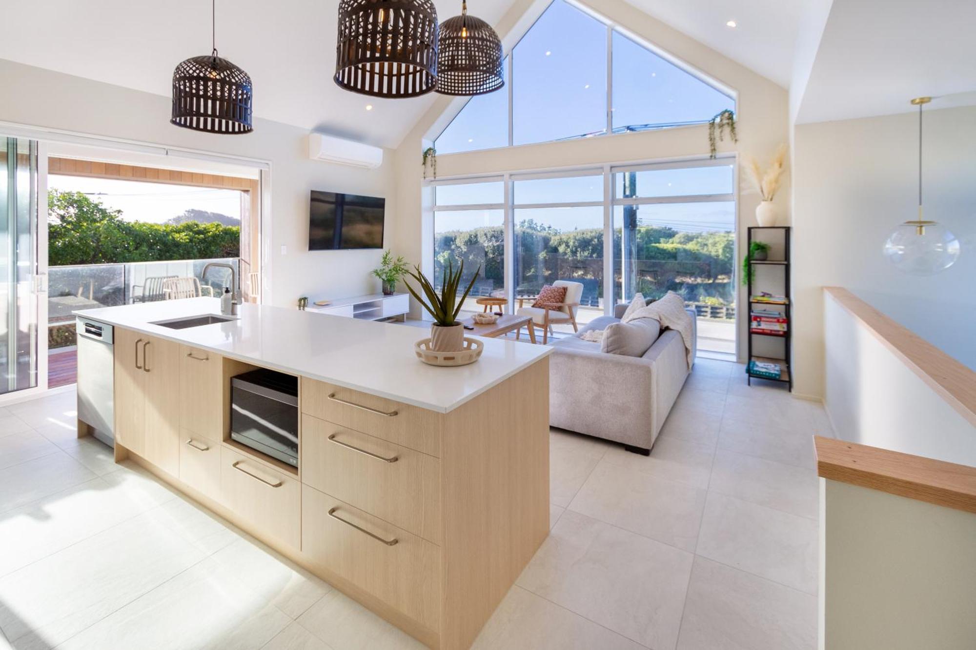 Luxury Beachside Living Elegant 3-Bedroom Haven كريستتشيرش المظهر الخارجي الصورة
